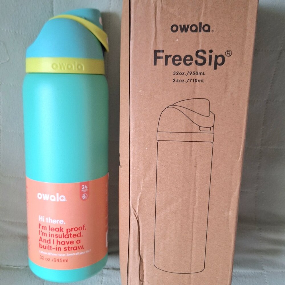 NWT Owala Teal 32oz Freesip Tumbler
